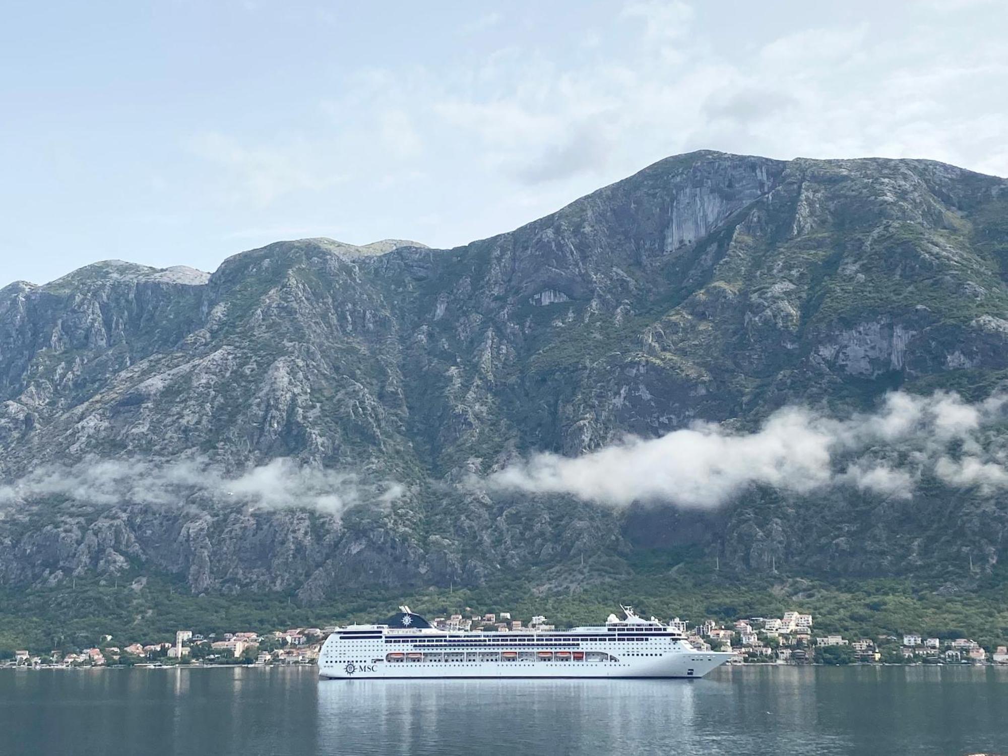 Lux Boka Sea View Apartment Kotor Bagian luar foto